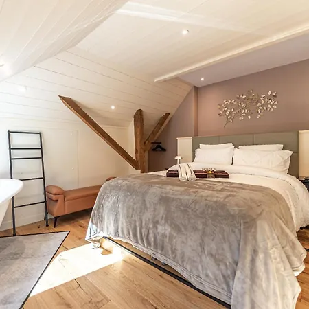 Le Moulin De Mes Garcons Bed & Breakfast 3*