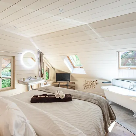 Le Moulin De Mes Garcons Bed & Breakfast